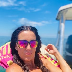 Meet your Posher, Nicole